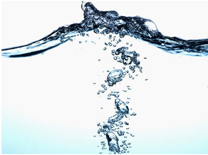 small_wave_with_bubbles_istockphoto